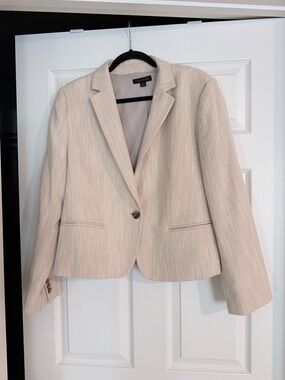 Ann Taylor Beige Single-Button Textured Blazer